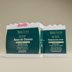 mage d'un savon corporel Rose de Damas de la gamme Éclat, enrichi en huiles d'olive, de coco, de ricin et en extrait de rose de Damas, conçu pour purifier, tonifier et rajeunir la peau.