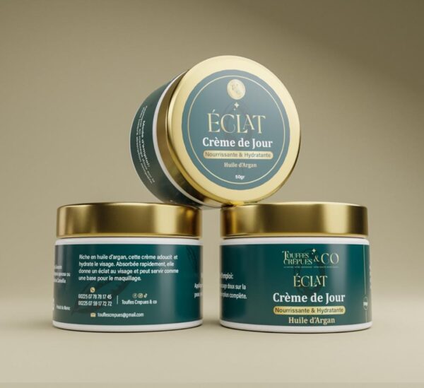 Image d'une crème de jour de la gamme Éclat, enrichie en huile d'argan, conçue pour hydrater, nourrir et illuminer la peau du visage, pouvant servir de base de maquillage.