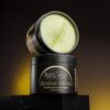 Pommade Crème Capillaire au beurre de karité, extrait de menthe, huile de ricin, huile de coco et huiles essentielles pour nourrir et revitaliser les cheveux.
